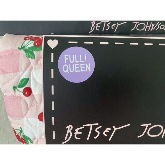 3 Piece Set BETSEY JOHNSON Reversible QUEEN Quilt Valentines HEARTS Cherries NEW - Picture 5 of 16